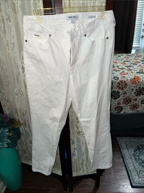 Nine West White Gramercy Crop Jeans